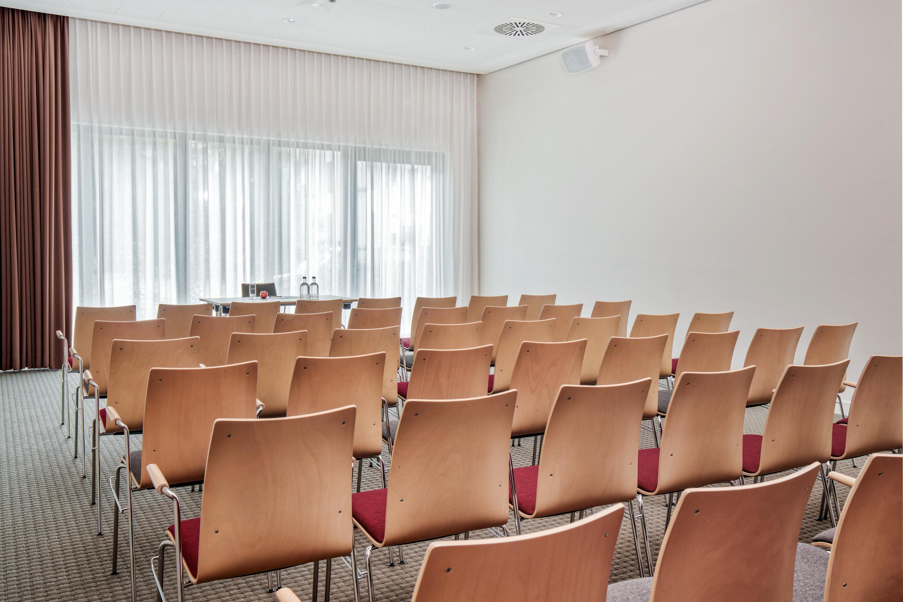Intercityhotel Saarbrucken Bagian luar foto