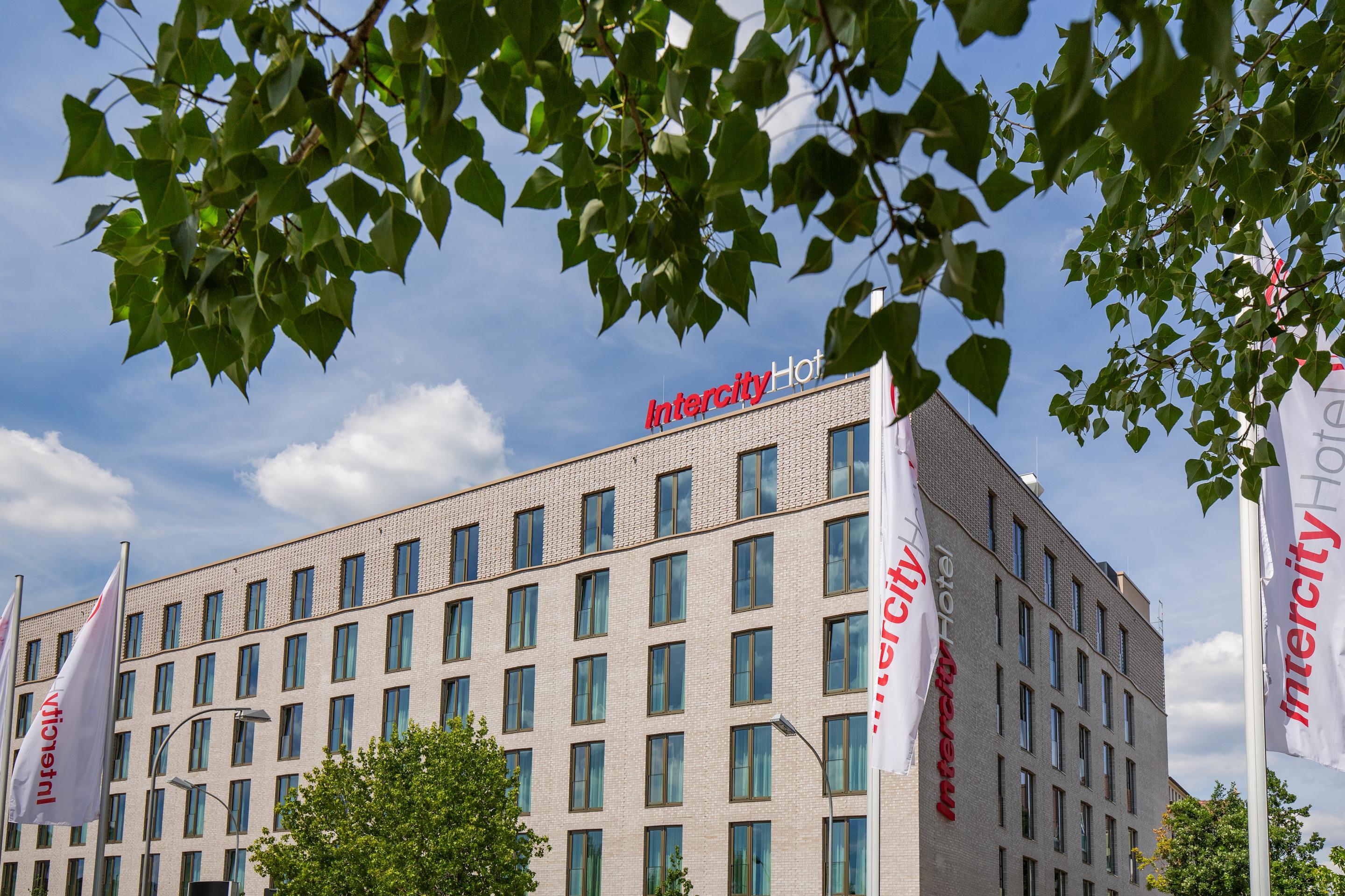 Intercityhotel Saarbrucken Bagian luar foto