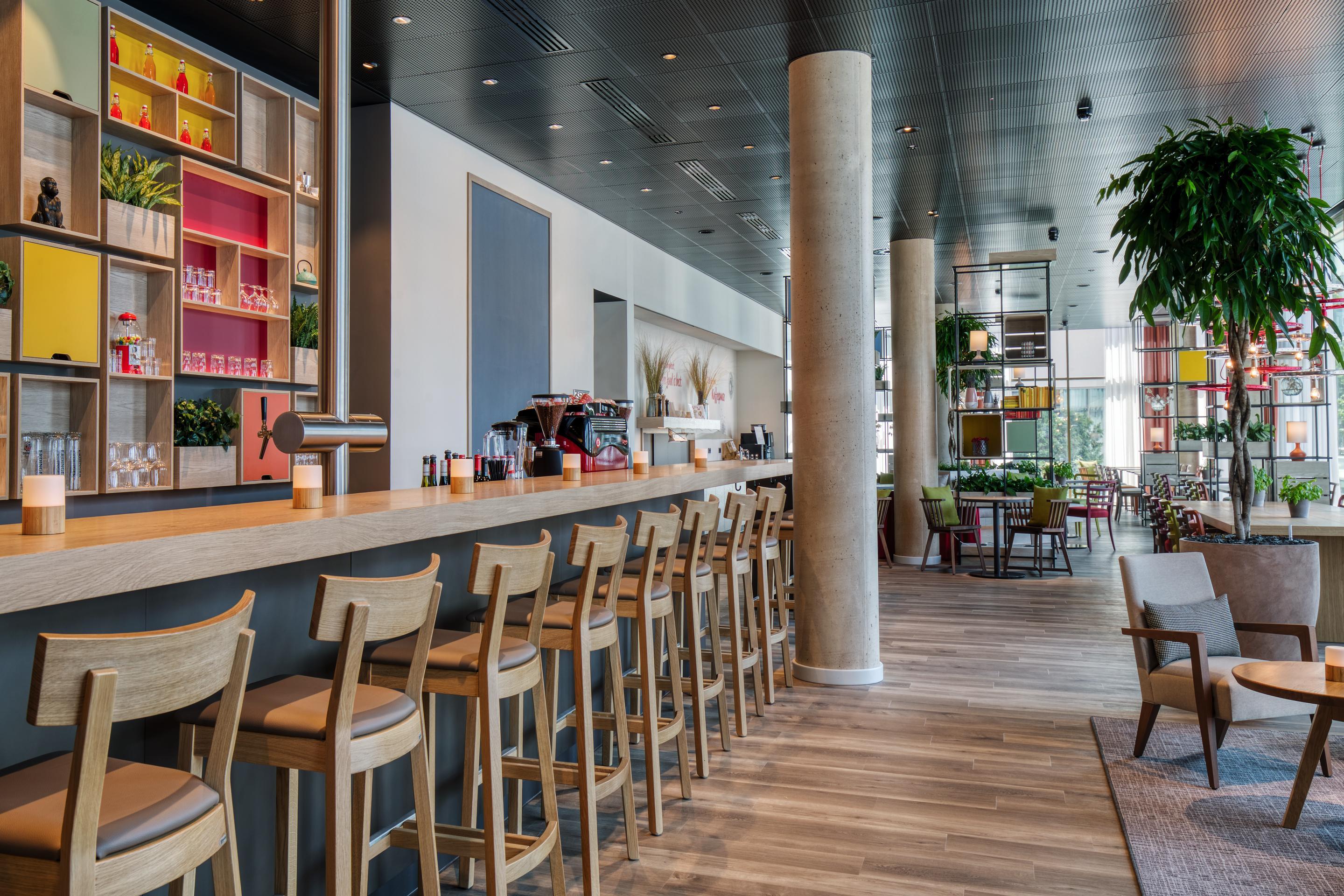 Intercityhotel Saarbrucken Bagian luar foto