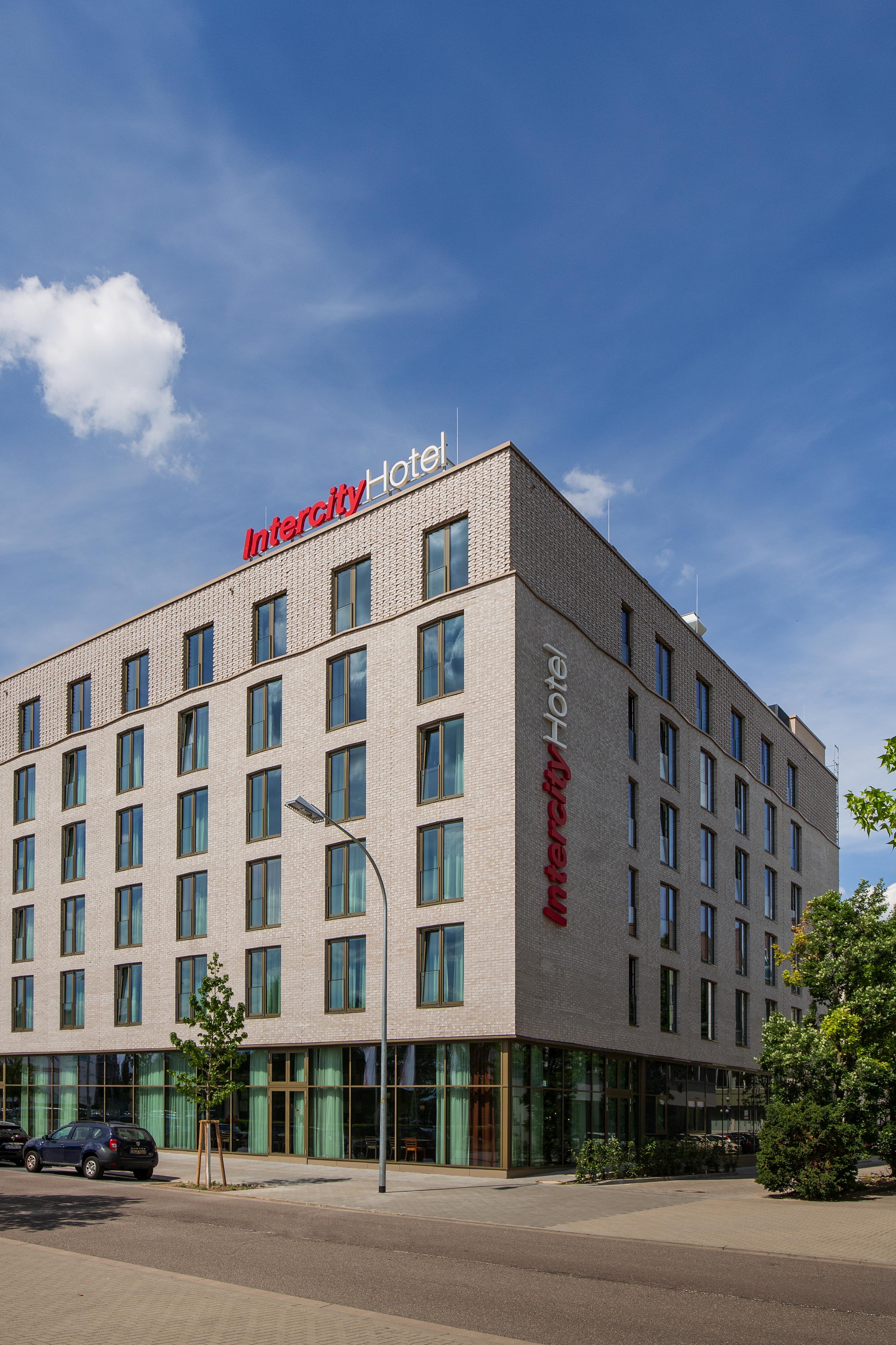 Intercityhotel Saarbrucken Bagian luar foto
