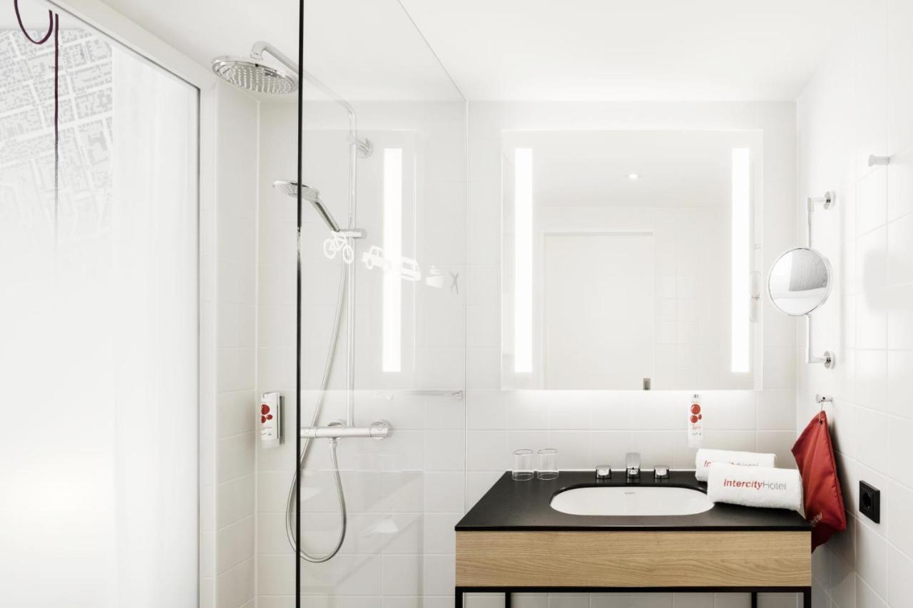 Intercityhotel Saarbrucken Bagian luar foto